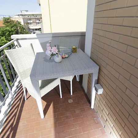 Appartamenti Feel Good Rimini Bagian luar foto