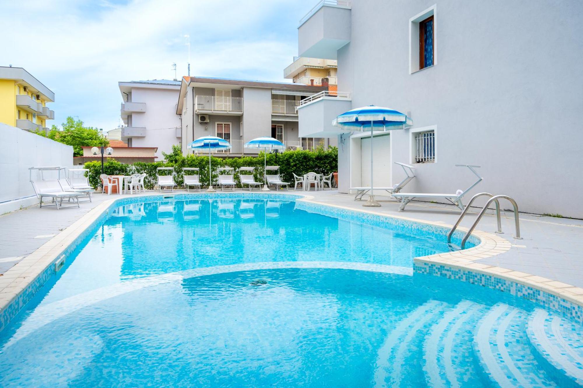 Appartamenti Feel Good Rimini Bagian luar foto